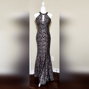 NIGHTWAY long lace sleeveless evening dress Missy sz 4